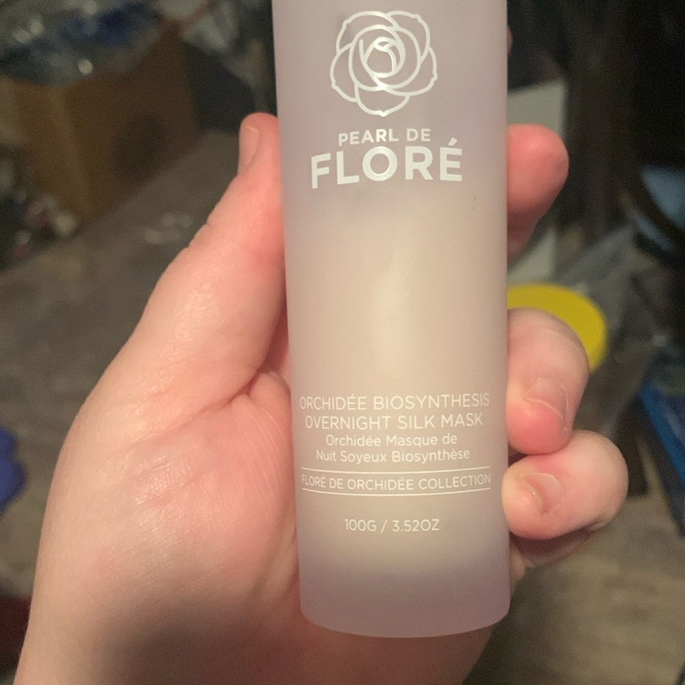 Pearl de Flores overnight silk mask